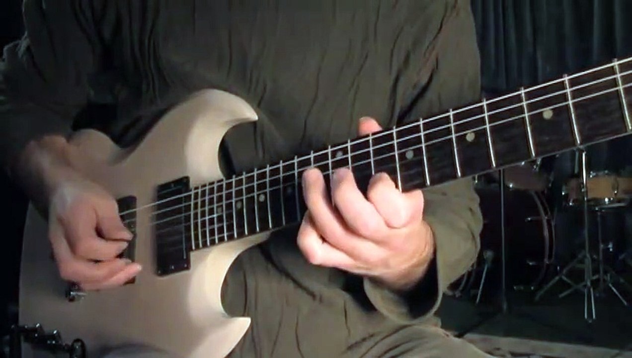 DCustomGuitar - Custom Guitar SG Review