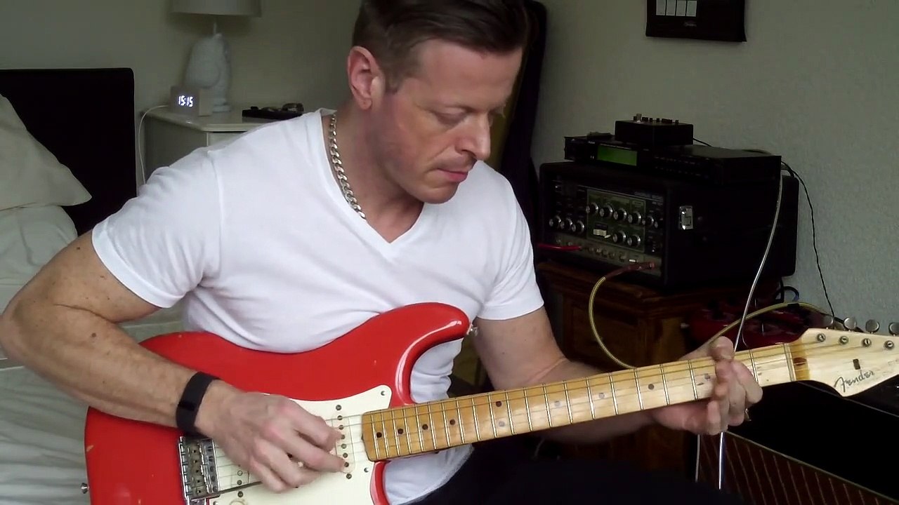 DCustomGuitar - Strat Guitar