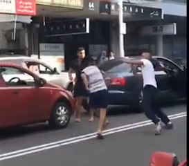 Mid-Road Brawl Blocks Traffic in Auburn, New South Wales