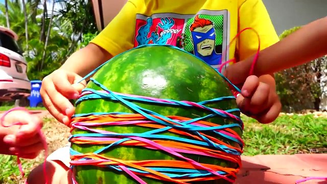 Masha and Spiderman РАЗДАВИЛИ АРБУЗЫ Watermelon Crushed by Freaky Joker Under car