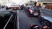 Un motard français prend en chasse une automobiliste qui fait un délit de fuite après avoir renversé un homme
