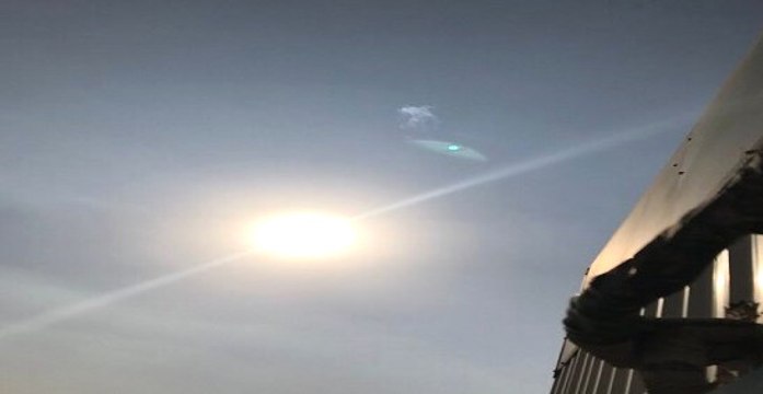 Husiler, Riyad'daki Kraliyet Sarayı'na Balistik Füze Fırlattı