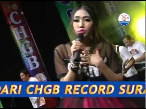 VIA VALLEN membawakan lagu hits DEWA 19 - SEPARUH NAFAS