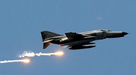 Suudi Arabistan'dan Husilere Misilleme! Savaş Uçakları Yemen'i Bombaladı