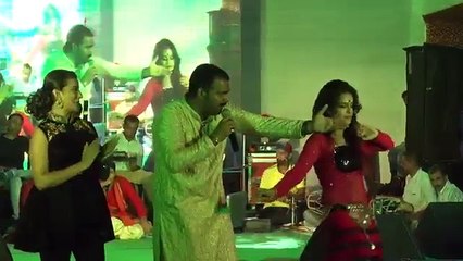 Pawan singh & Akshra singh stage show p-4