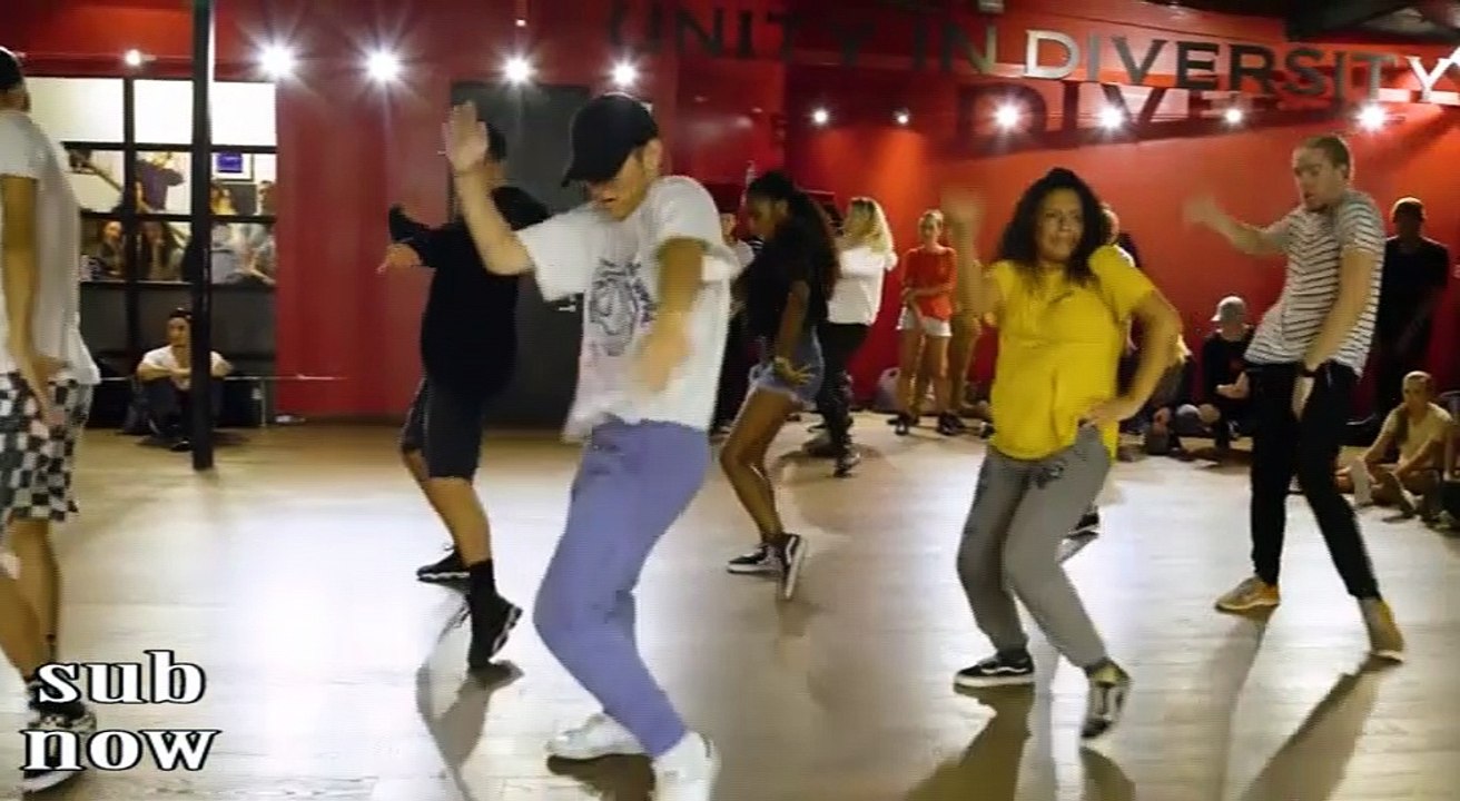 Video music dancer
