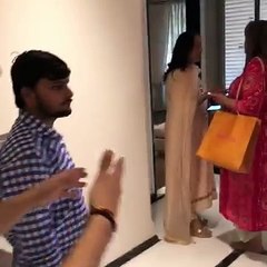 अंदर से कुछ ऐसा दिखता है वरुण धवन का नया घर