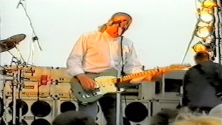 Status Quo Live - Heavy Traffic(Rossi,Young,Edwards) - HMS Ark Royal,Portsmouth 30-7 2002