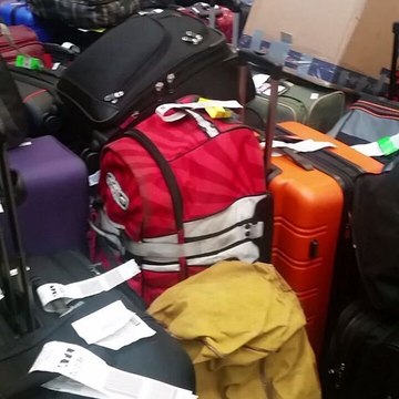 Travelers Struggle to Find Baggage Following Power Outage at Atlanta Airport