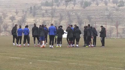 Evkur Yeni Malatyaspor Teknik Direktörü Bulut: "İstediğim Futbolcuları Transfer Komitesine Sundum"