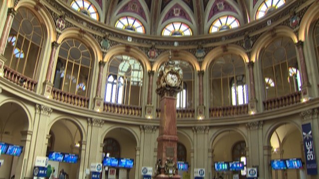 Analistas recomiendan invertir en renta variable en 2018