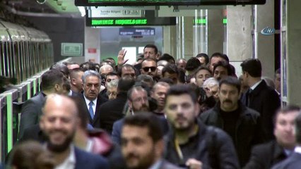 Türkiye'nin ilk sürücüsüz metro hattında 4 günde 292 bin 344 kişi yolcuk yaptı