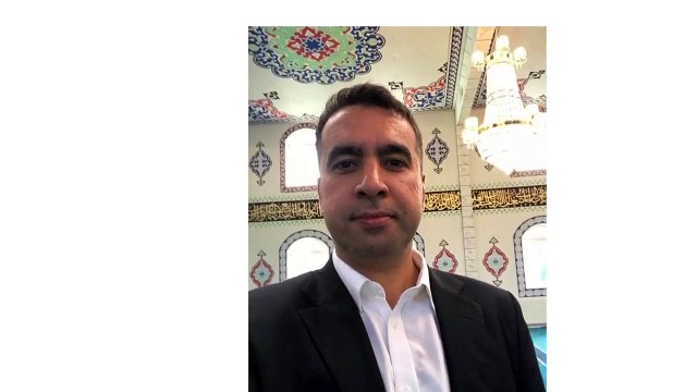Kuran portalı Hafız Metin Demirtaş. Cemaatli Kuran tilaveti. Şeyh Abdussamed makamı tilavet. Quran recitation. Dünya Kurani Kerim okuma yarismasi. Uluslararasi Kuran yarismasi. International Quran competition. Sheikh Abdussamed taklidi. Sheikh Abdulbasit.