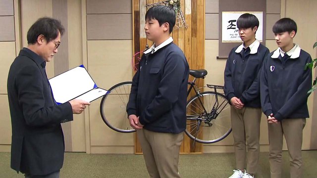 [좋은뉴스] 한파 속 노인 구한 중학생들 교육감 표창 / YTN