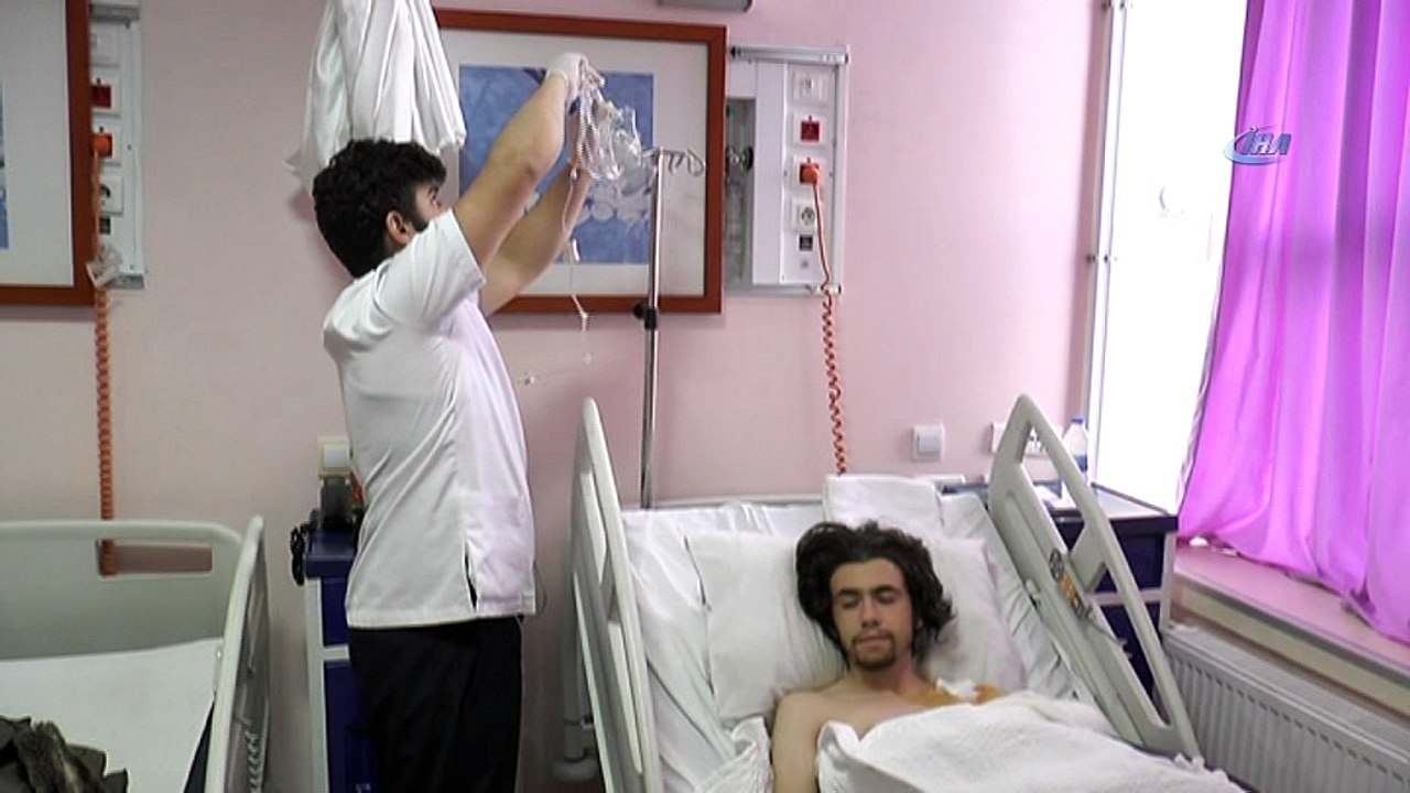 Karlı ve buzlu yolda penguen gibi yürüyün