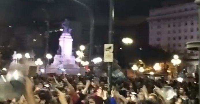 Thousands of Argentinians Protest Against Pension Reform