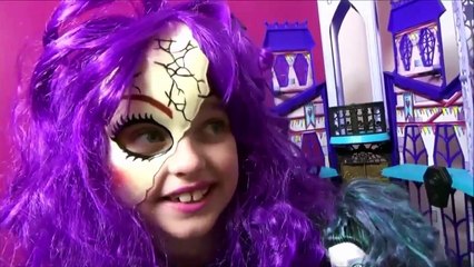 Santa Zelda Breakup Victoria Annabelle Freak Daddy Hidden Egg & Emoji World