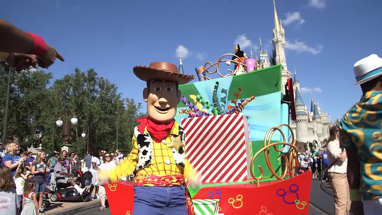 Celebrating Mickey Mouse’s Birthday at Disneyland & Walt Disney World Resorts-BZu5HILtEDs