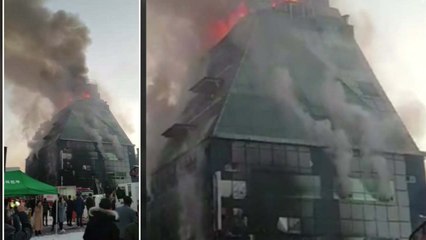 [영상] 화염에 휩싸인 피트니스센터..."안에 대피 못 한 사람 있어" / YTN