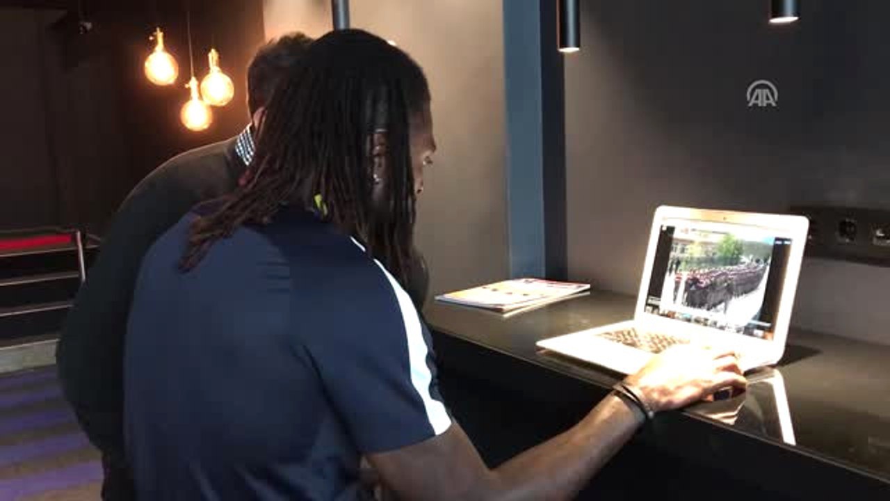 Emmanuel Adebayor, Aa'nın "Yılın Fotoğrafları" Oylamasına Katıldı