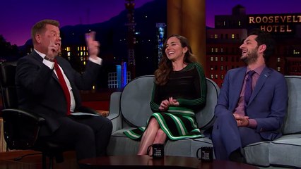 Linda Cardellini & Ben Schwartz Had Fake IDs-b4PJSvDg7yc