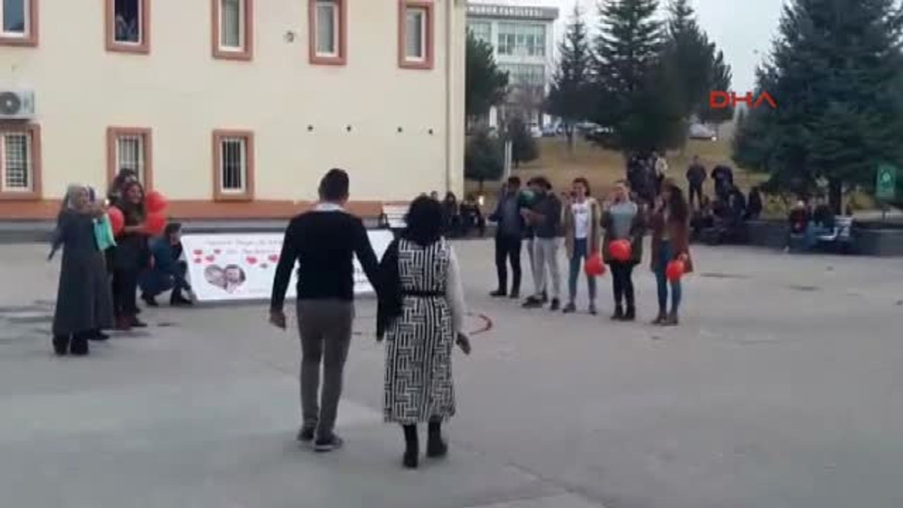 Kayseri Kampusta Evlilik Teklifi
