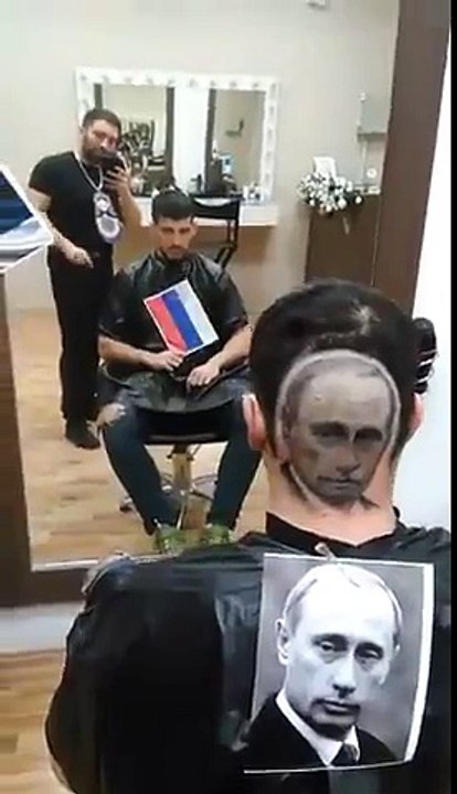 Portrait de Vladimir Poutine gravé dans ses cheveux.. meilleur coiffeur du monde !