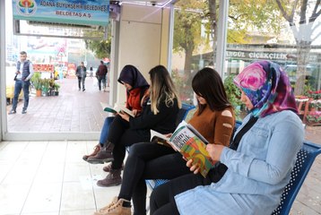 Otobüs Durakları Kütüphane Oldu