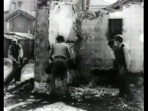 Démolition d'un mur (1896)