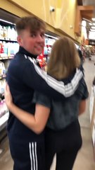 Le challenge 'Bras Tendu' est la méthode la plus stupide pour gâcher votre verre