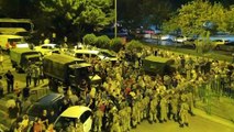 15 Temmuz‘da İstanbul AK Parti İl Başkanlığı’nın işgal girişimi davasında aralarında 2 binbaşının da bulunduğu 4 sanık ağırlaştırılmış müebbet hapis, 11 sanık ise müebbet hapis cezasına çarptırıldı
