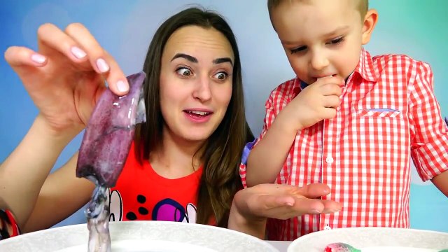 Vlad CrazyShow Влад Крези Шоу - Bad Kids Обычная Еда против Мармелада Челлендж! МАМА ПЛАЧЕТ! #3 Real Food vs Gummy Food