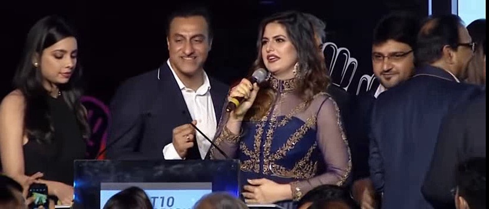 Zareen Khan is expressing her love for Shahid Afridi in a tv  interview held in December 2017
