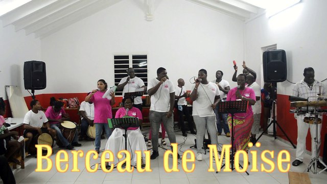 Berceau de Moïse au Sporting Club de Baie-Mahault