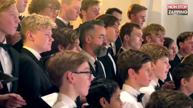Une chorale mange des piments avant de chanter, la vidéo hilarante