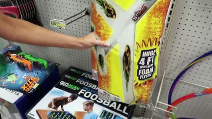 WORLD RECORD PAPER AIRPLANE LONGEST THROW!! (OFF THE CLOUT HOUSE ROOF)