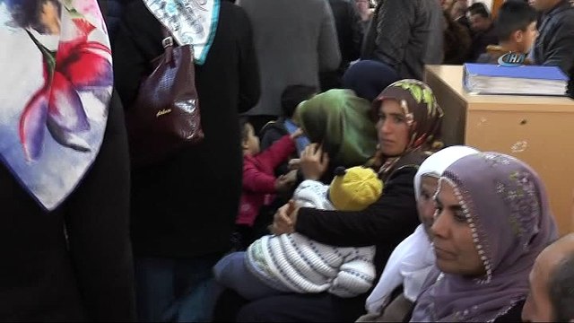 Dedikodu, Nüfus Müdürlüğünde yoğunluğa neden oldu