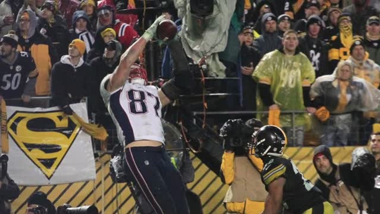 Rob Gronkowski Named AFC Offensive Player Of The Week