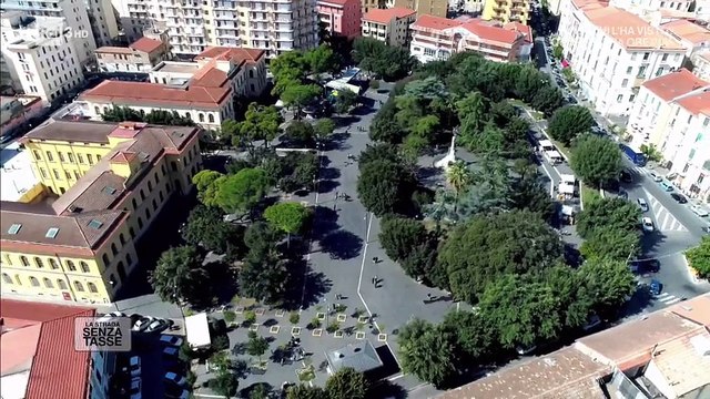 Flavio Insinna conduce La strada senza tasse su Rai 3 - 3° Puntata - 20/12/2017