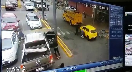 asaltan camión blindado en 40 segundos y se llevan US$ 250 000 [VIDEO]