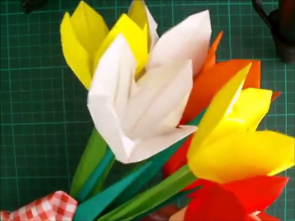 折り紙 花 チューリップ 葉 茎の立体 簡単な折り方 Niceno1 Origami Flower Tulip Wl9mmqlqs1o Video Dailymotion