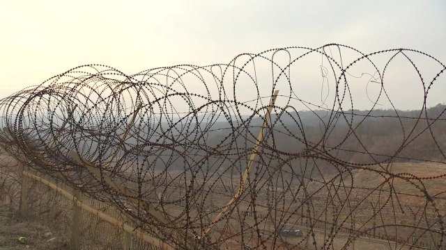 北 병사 1명 귀순...남북 상호 경고 사격도 / YTN