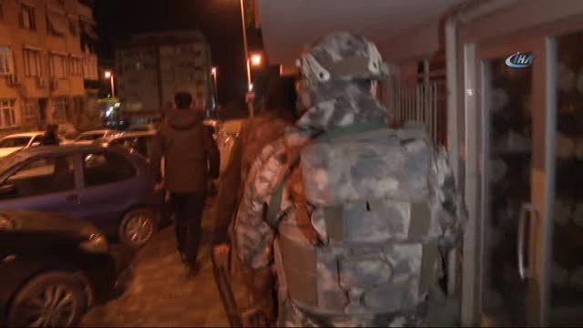 İstanbul'da Şafak Vakti Özel Harekat Polisi Destekli Narkotik Operasyonu