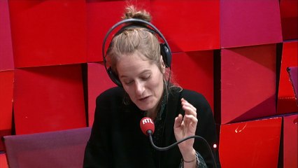 Édouard Philippe choisit ses boutons de manchette en fonction des occasions