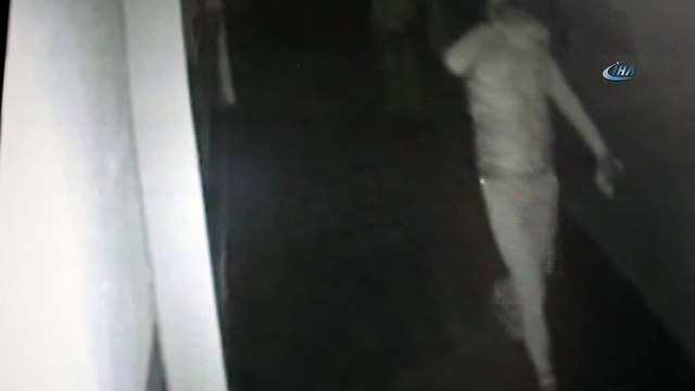 Dizüstü bilgisayar çalan hırsızlar kamerada