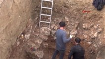 Mersin Sondaj Kazısında, Yakın Döneme Ait Yapı Taşları ve Mezarlar Bulundu