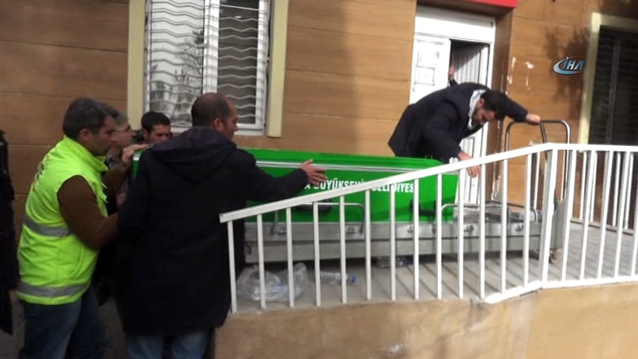 Okul servisine yetişemeyen öğrenci hastane yolunda trafik kazası geçirdi: 1 ölü, 3 yaralı