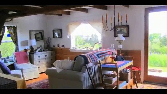 Charming Coastal Cottage on Island - Small House Design 2018