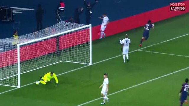 PSG - Caen : L'incroyable but d'Edinson Cavani et Kylian Mbappé (vidéo)