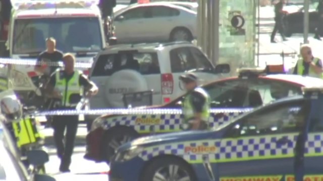 호주서 차량 인도 돌진...한국인 3명 등 19명 부상 / YTN